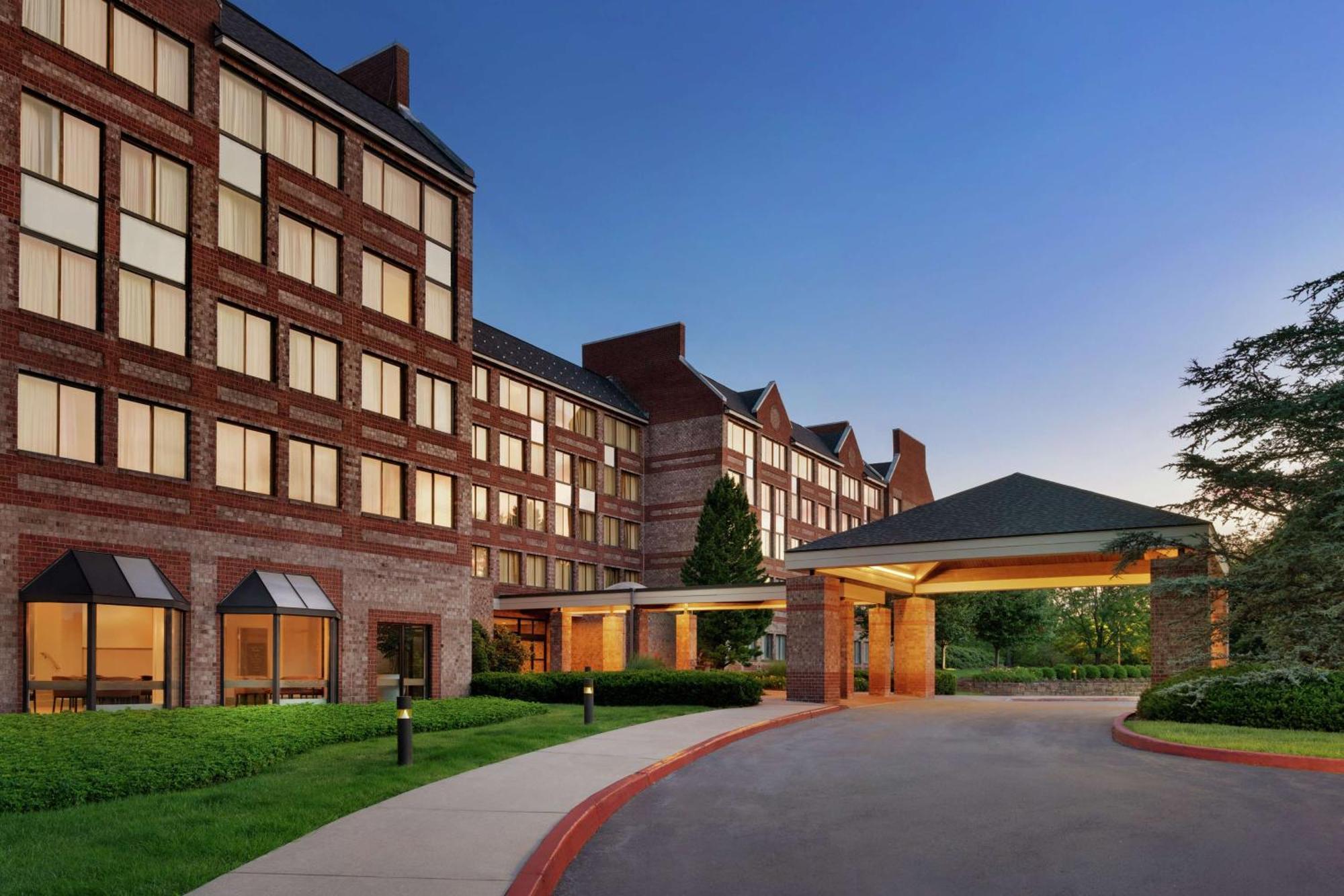 Embassy Suites By Hilton Philadelphia Valley Forge Wayne Exterior photo